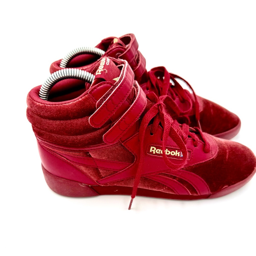 Reebok Burgundy High-Top Sneakers‎